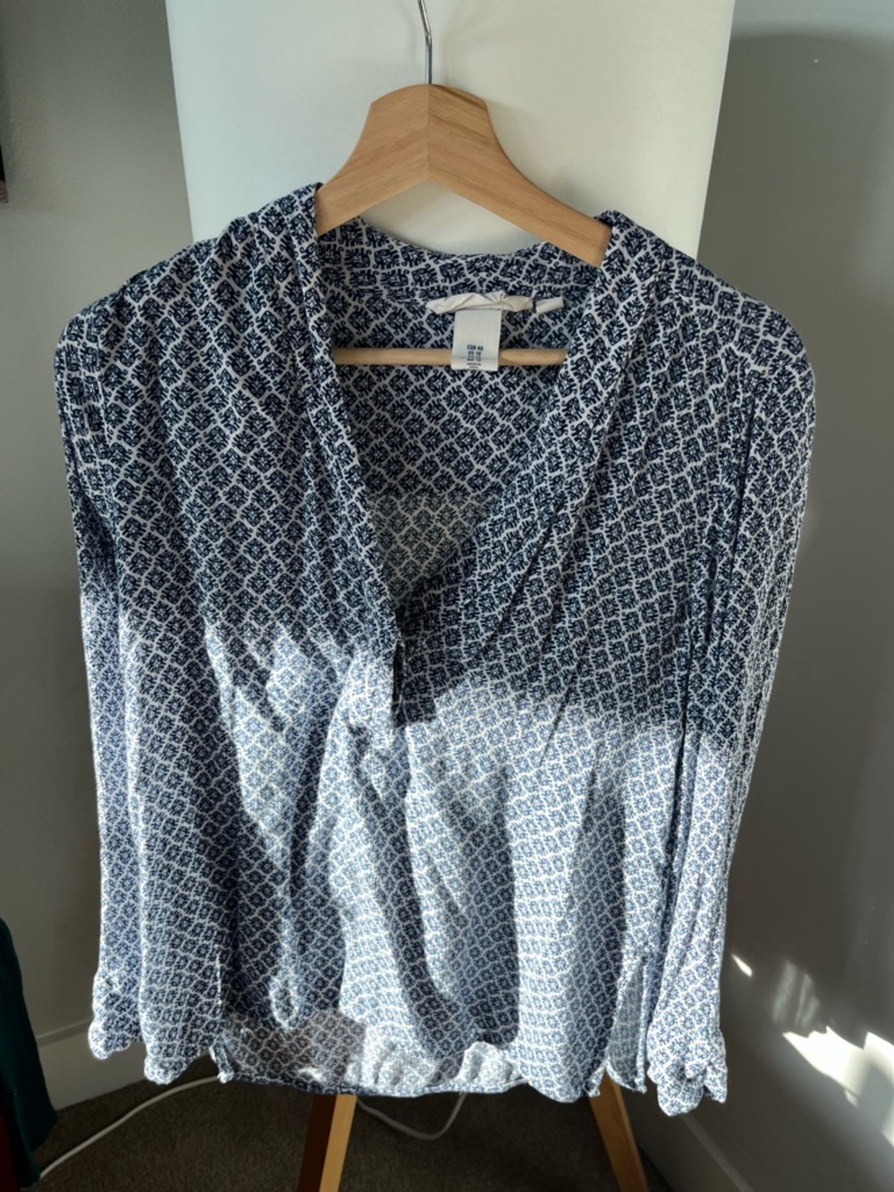 Women's Navy Printed V-Neck Blouse